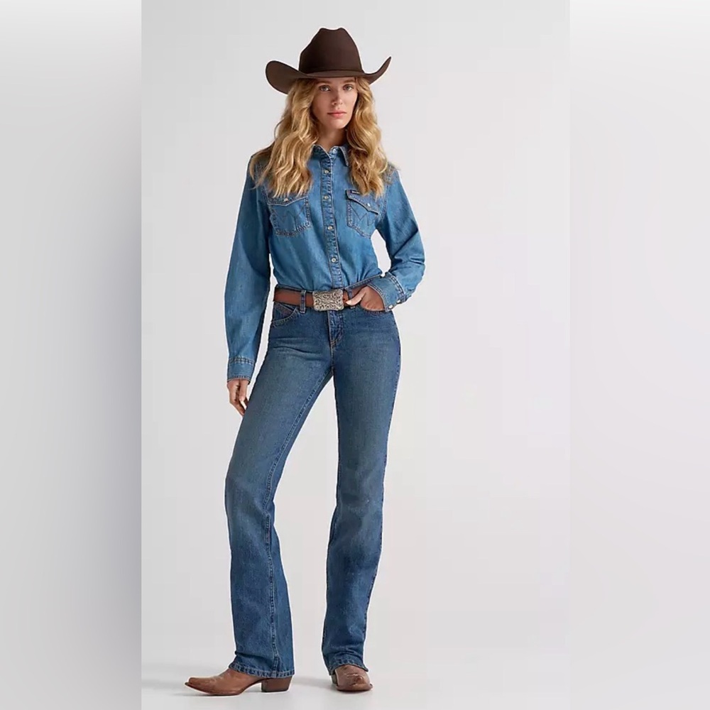 Wrangler Women's Boot Cut Jeans in Medium Blue - cash no gap riding jeans